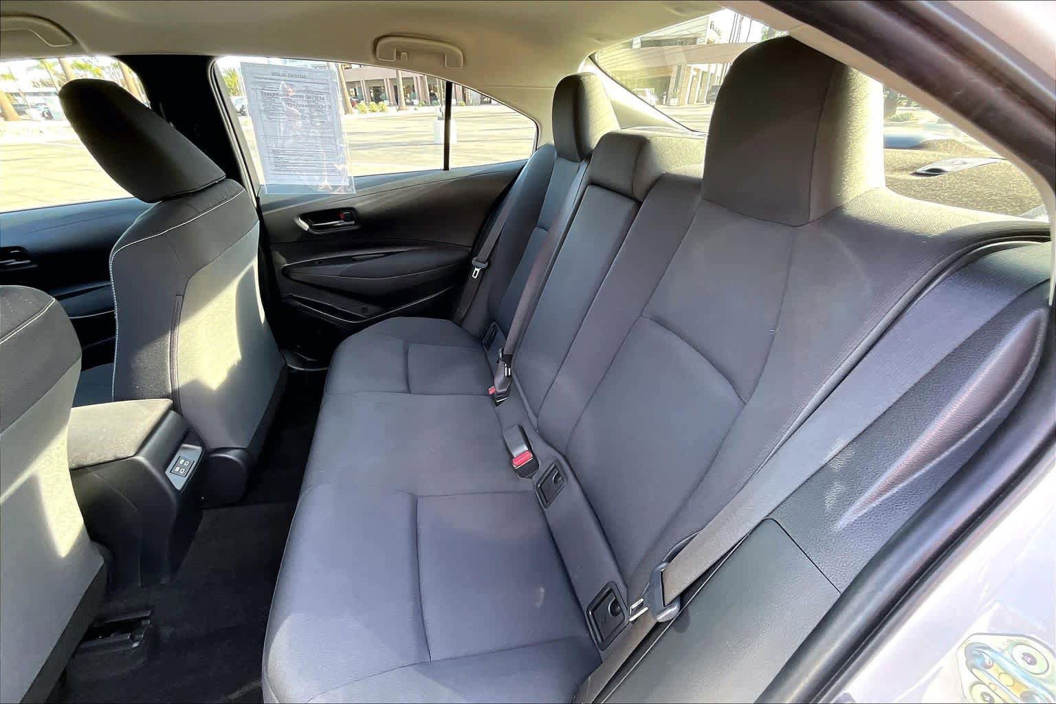 Used 2023 Toyota Corolla LE w/ Carpet Mat Package (TMS) FWD image 18