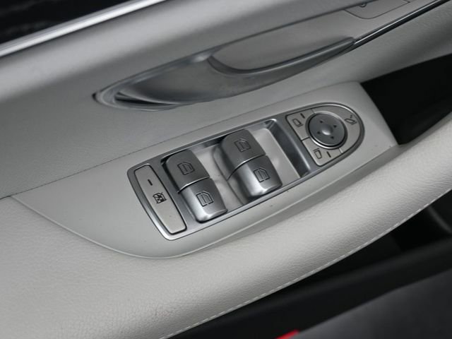 Used 2022 Mercedes-Benz E 350 Sedan image 13