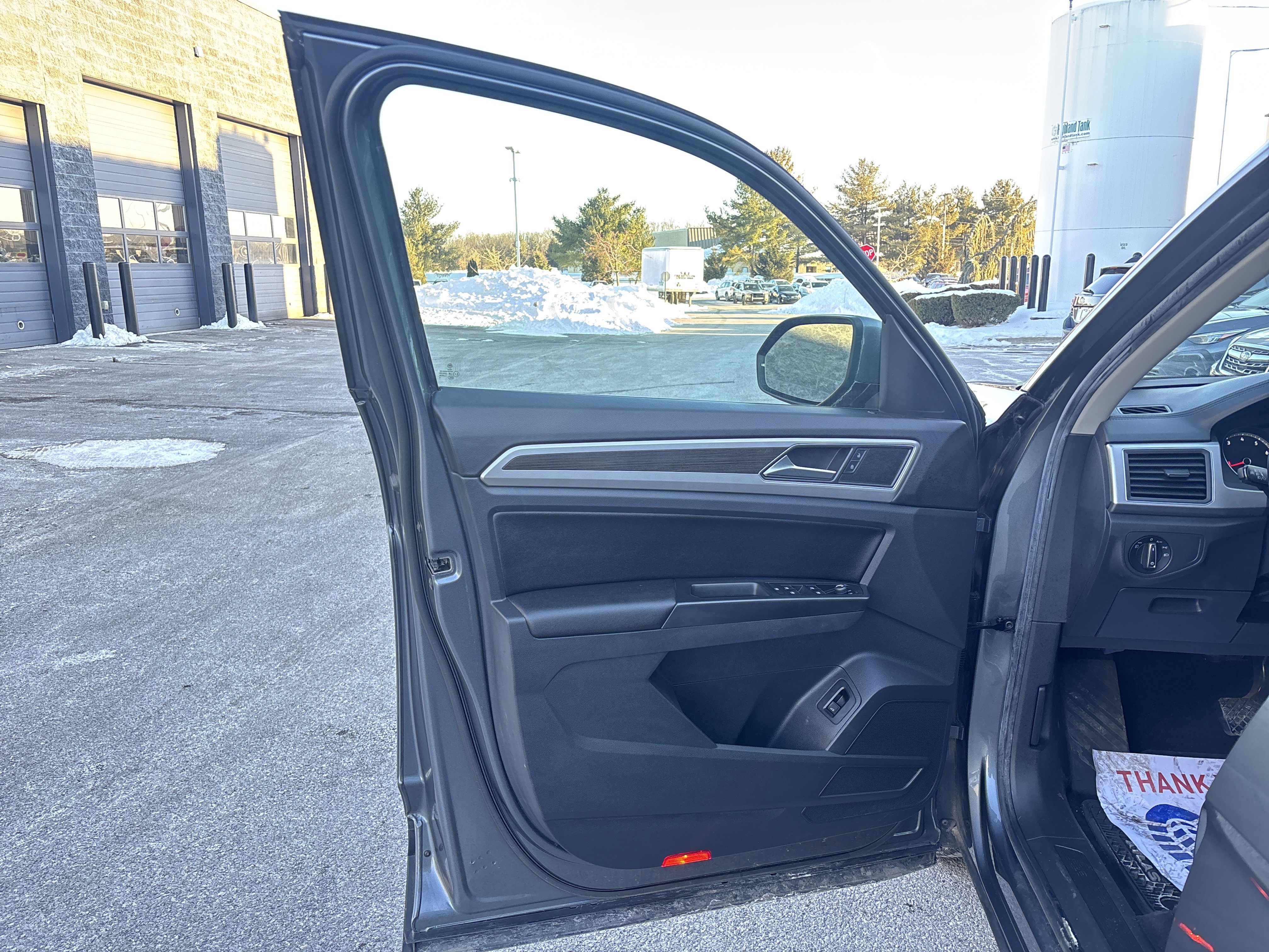 Used 2018 Volkswagen Atlas SE image 17