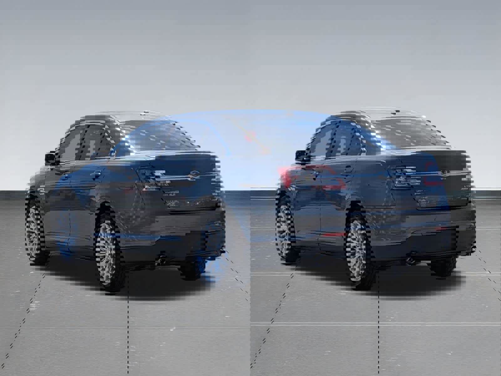 Used 2015 Ford Taurus Limited FWD image 3