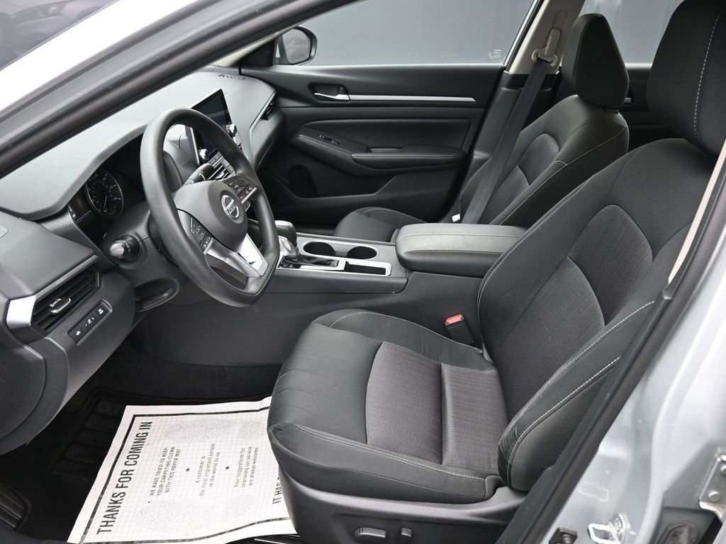 Used 2022 Nissan Altima 2.5 SV FWD image 11