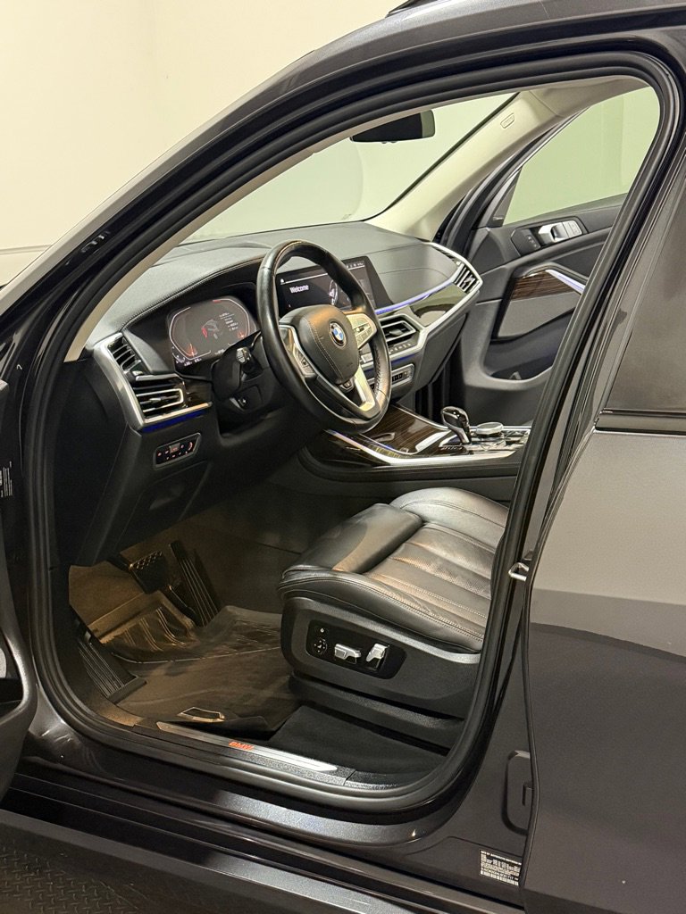 Used 2020 BMW X7 xDrive40i w/ Premium Package AWD/4WD image 8