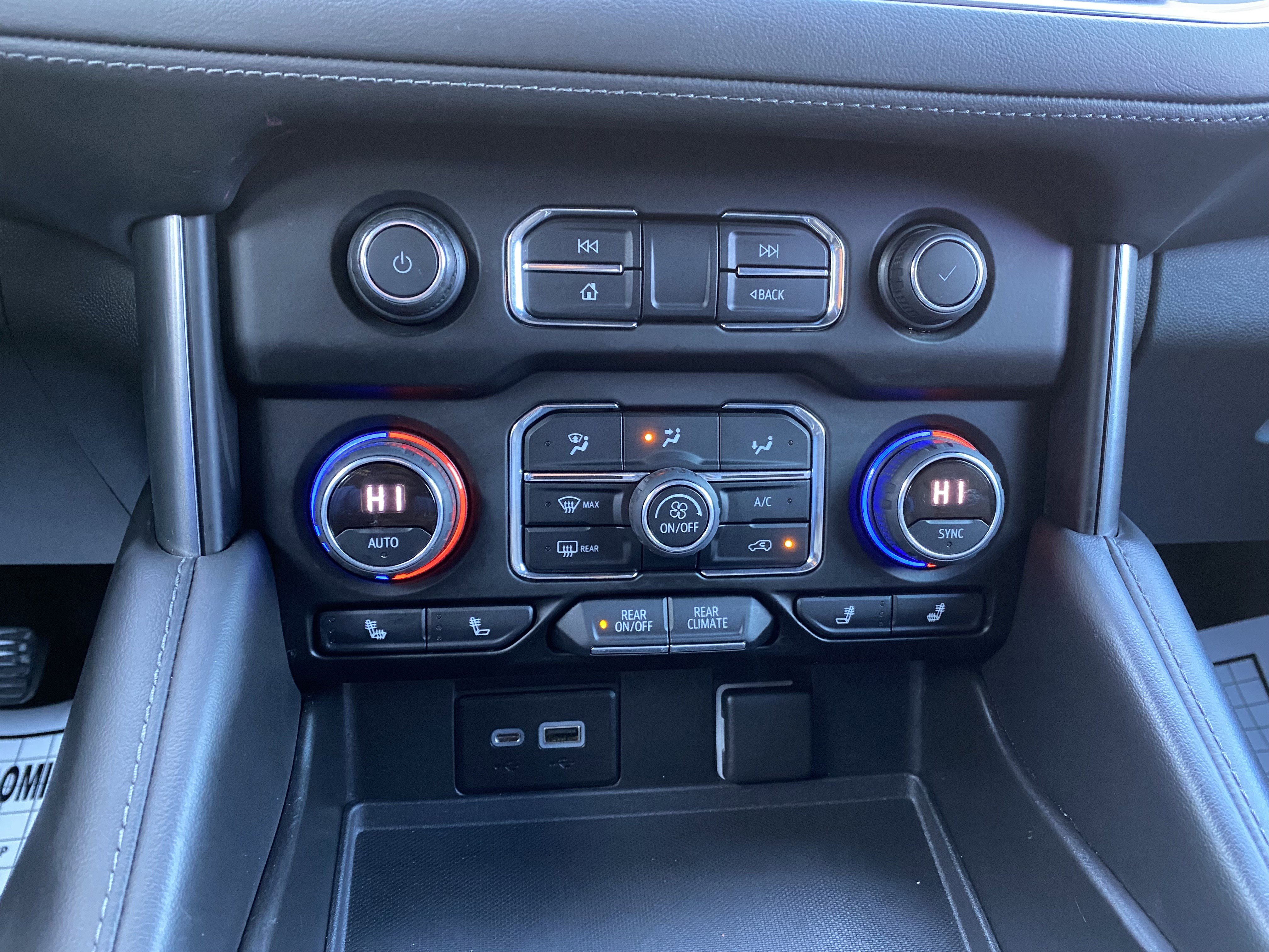 Used 2022 Chevrolet Tahoe Z71 w/ Luxury Package image 29