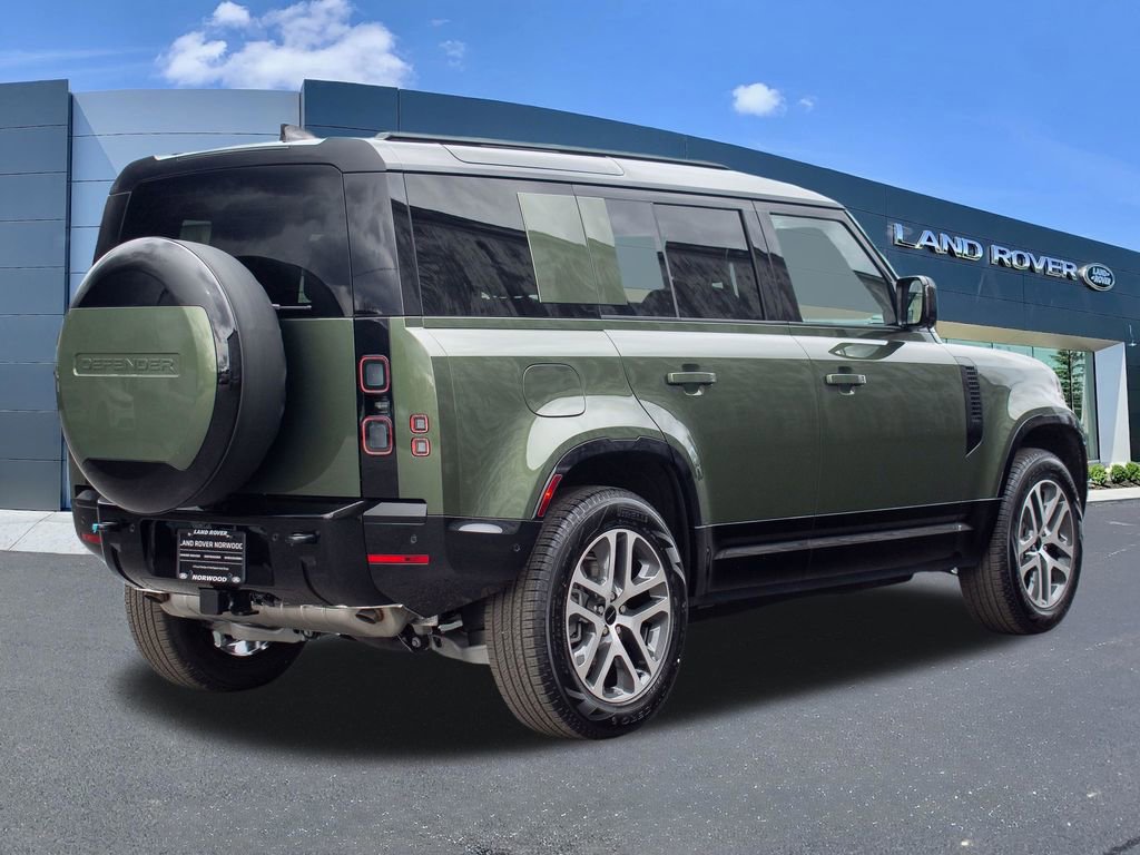 New 2026 Land Rover Defender 110 X-Dynamic SE image 4