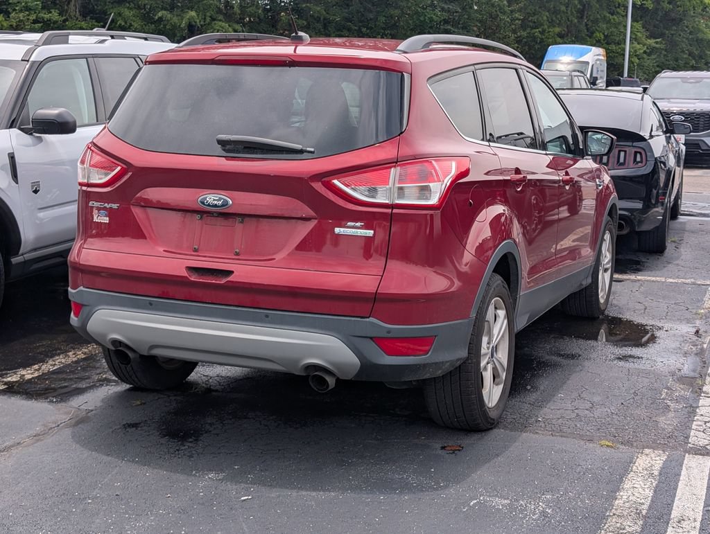 Used 2016 Ford Escape SE w/ Equipment Group 201A FWD image 3