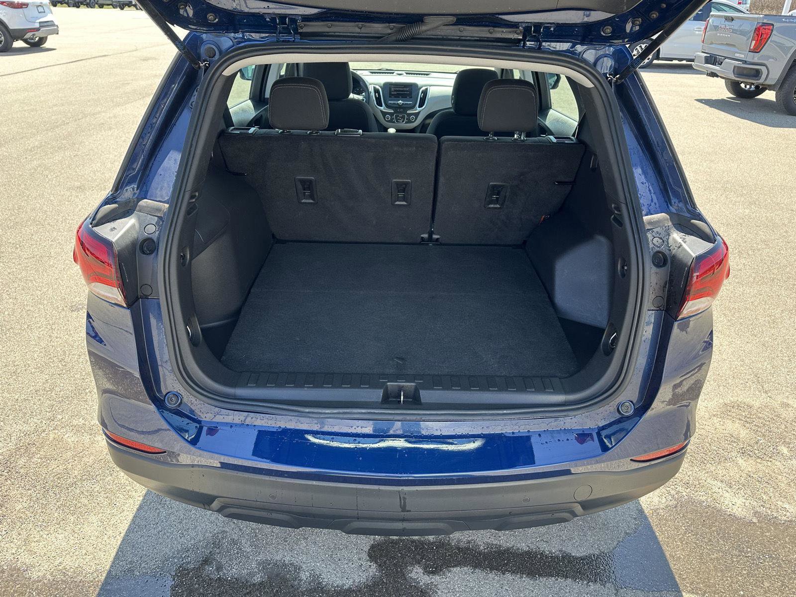 Used 2022 Chevrolet Equinox LS AWD/4WD image 7