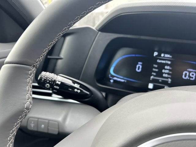 Used 2025 Hyundai Elantra Sport image 24