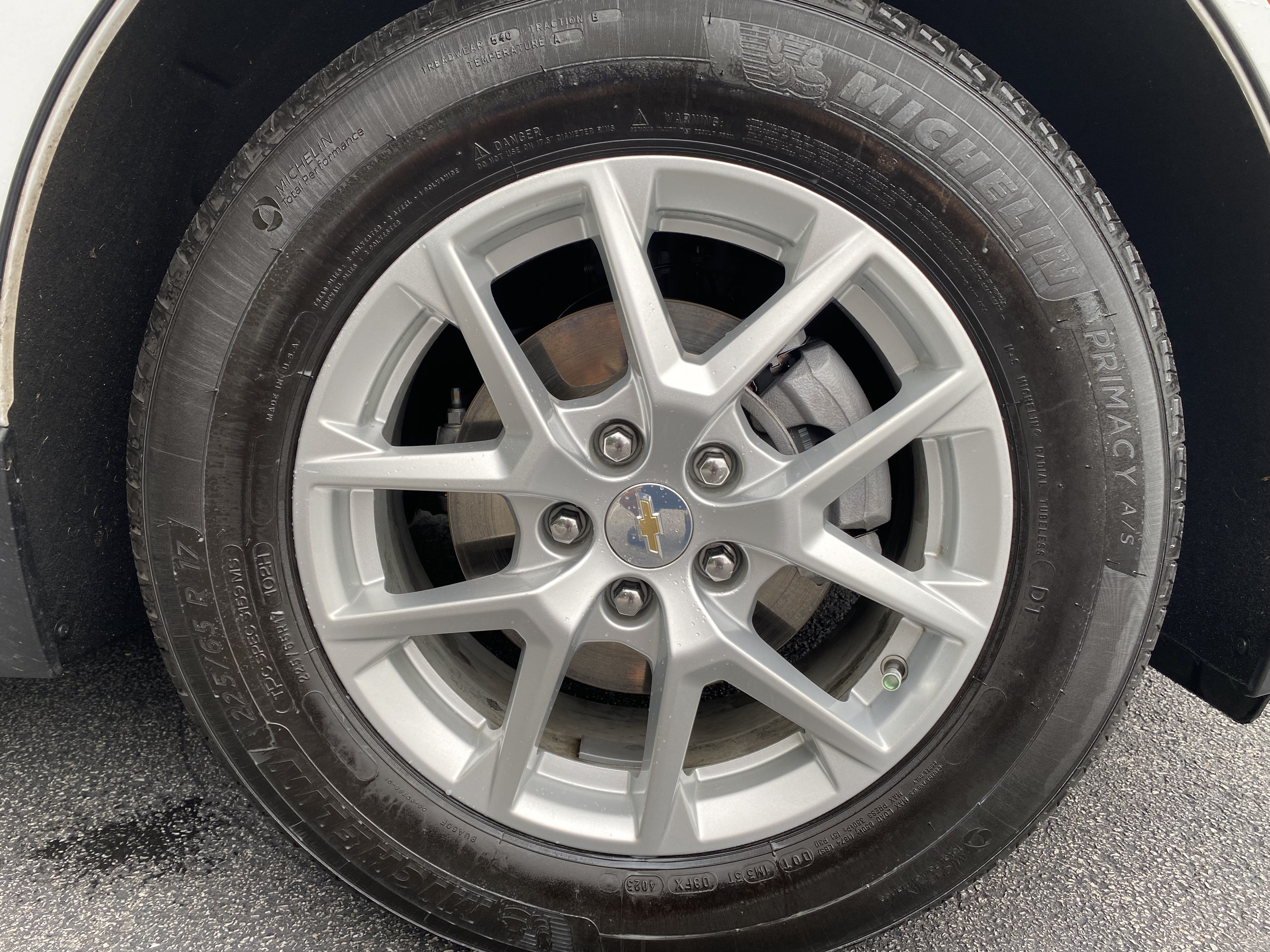 Used 2024 Chevrolet Equinox LS FWD image 13