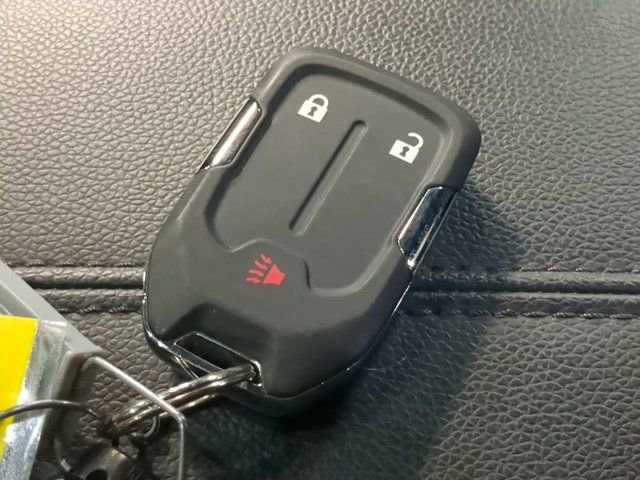 Used 2024 GMC Terrain SLE FWD image 25