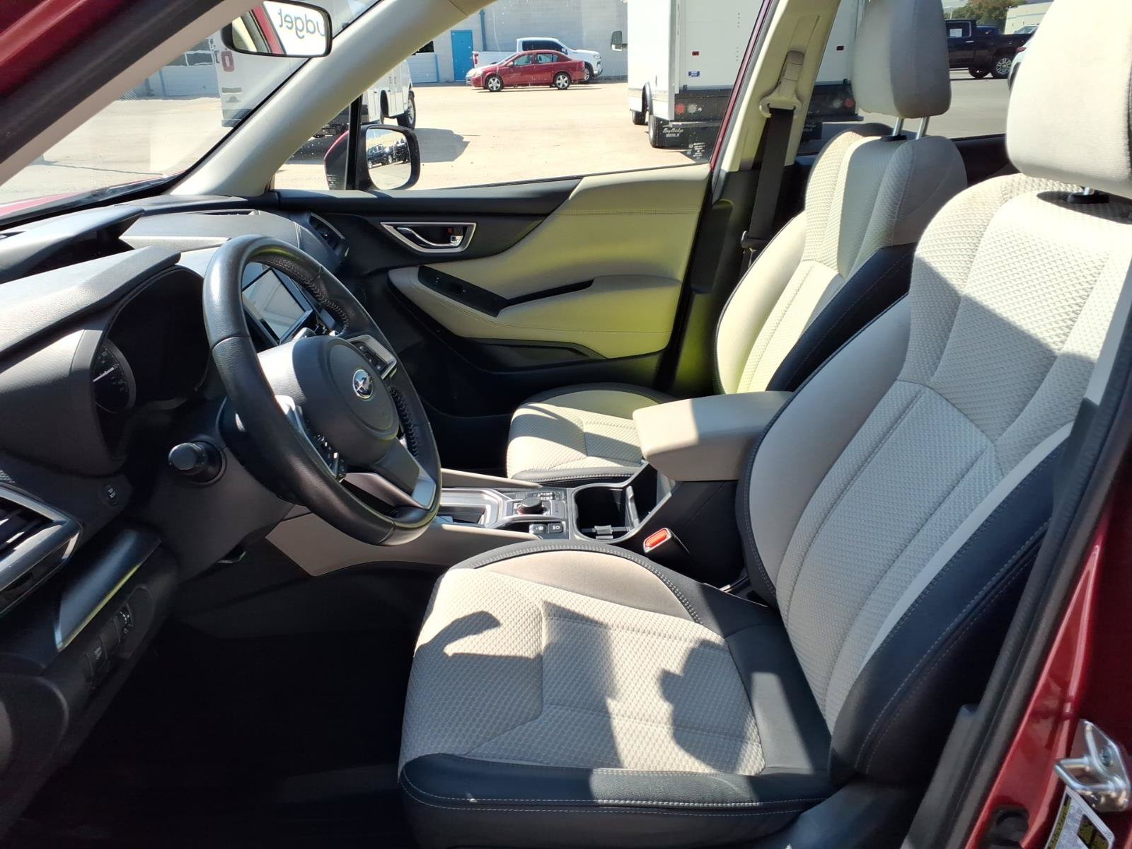 Used 2022 Subaru Forester Premium AWD/4WD image 25