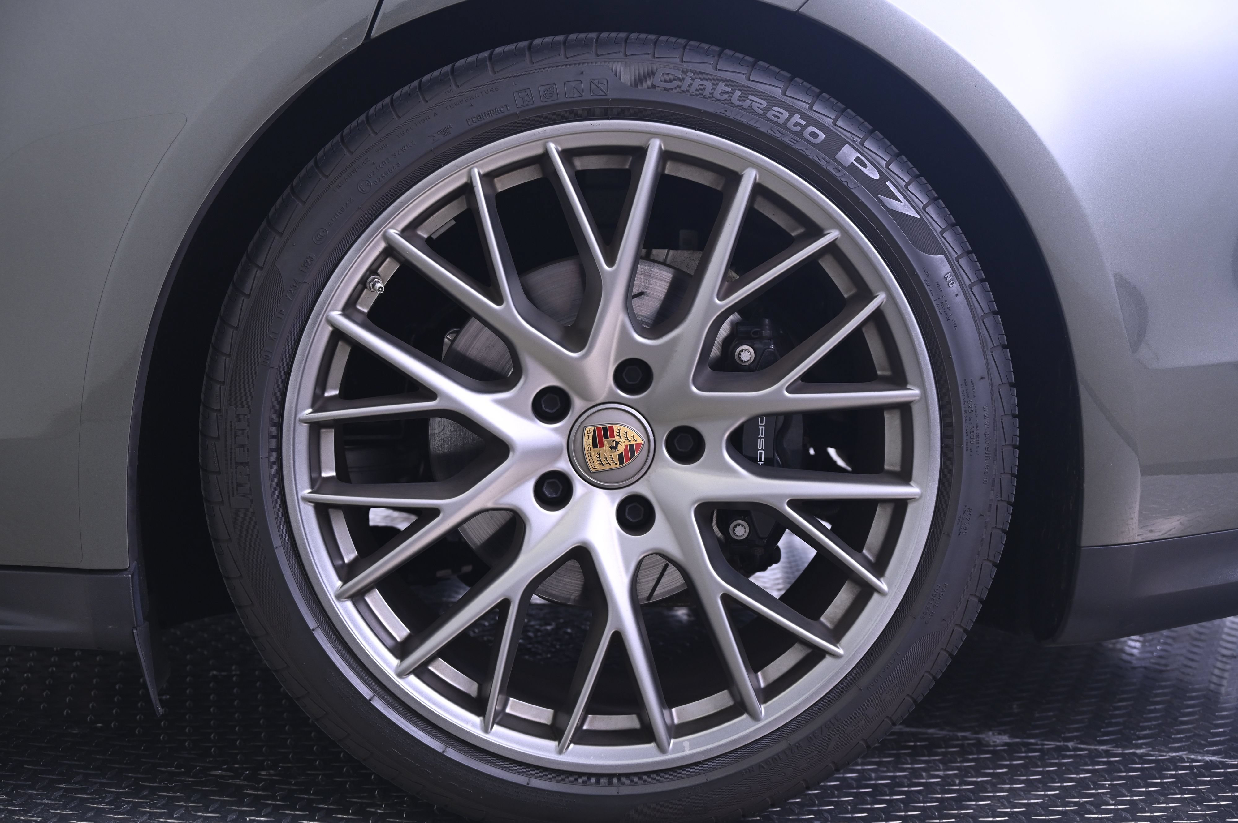Certified 2023 Porsche Panamera 4S AWD/4WD image 12