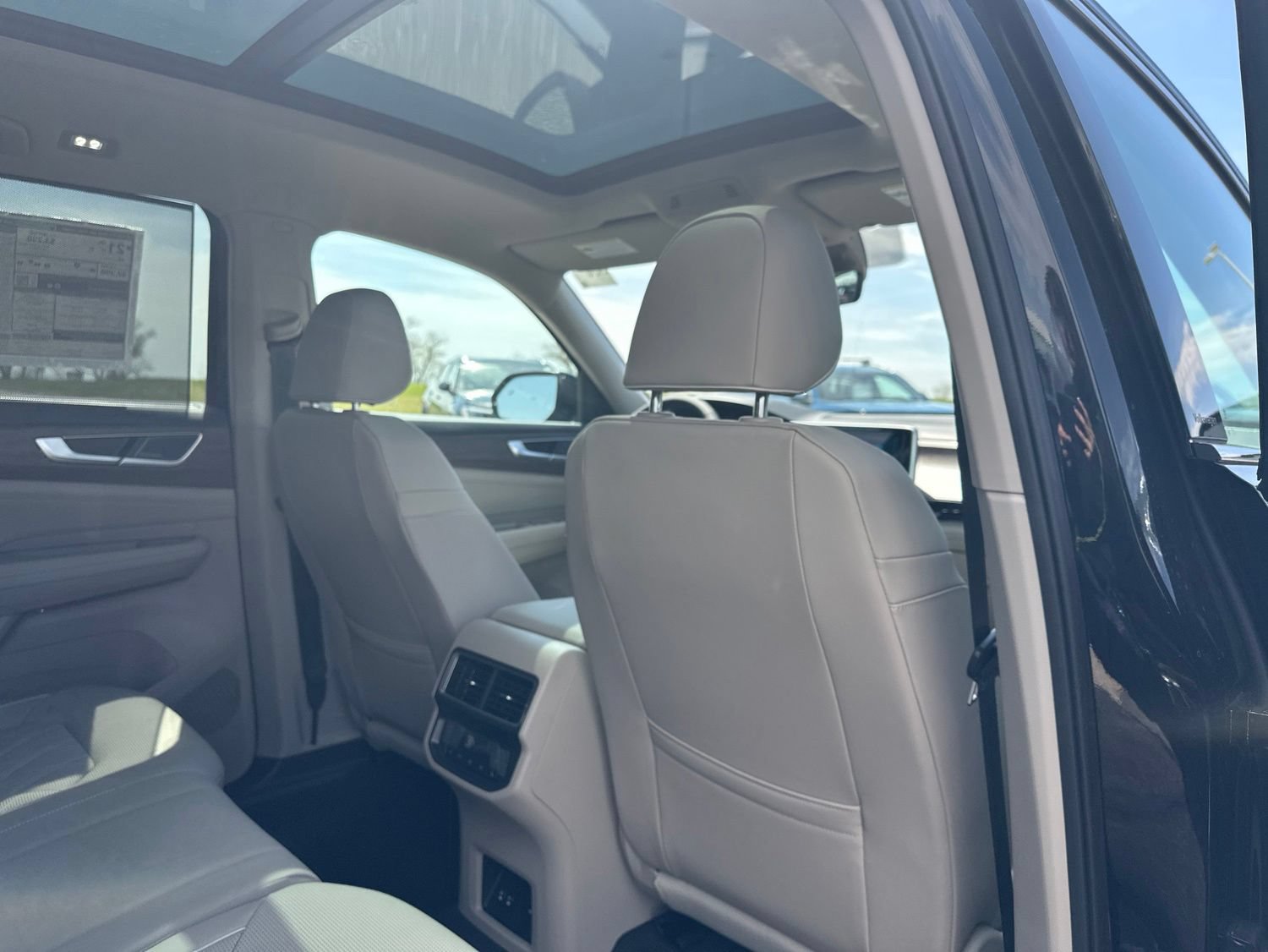 New 2026 Volkswagen Atlas SEL Premium R-Line AWD/4WD image 33