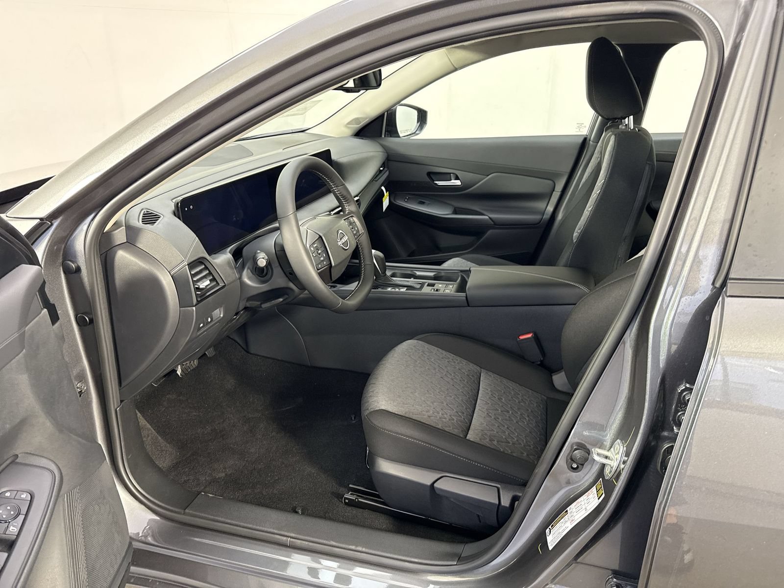 New 2026 Nissan Sentra SV w/ SV Convenience Package FWD image 5