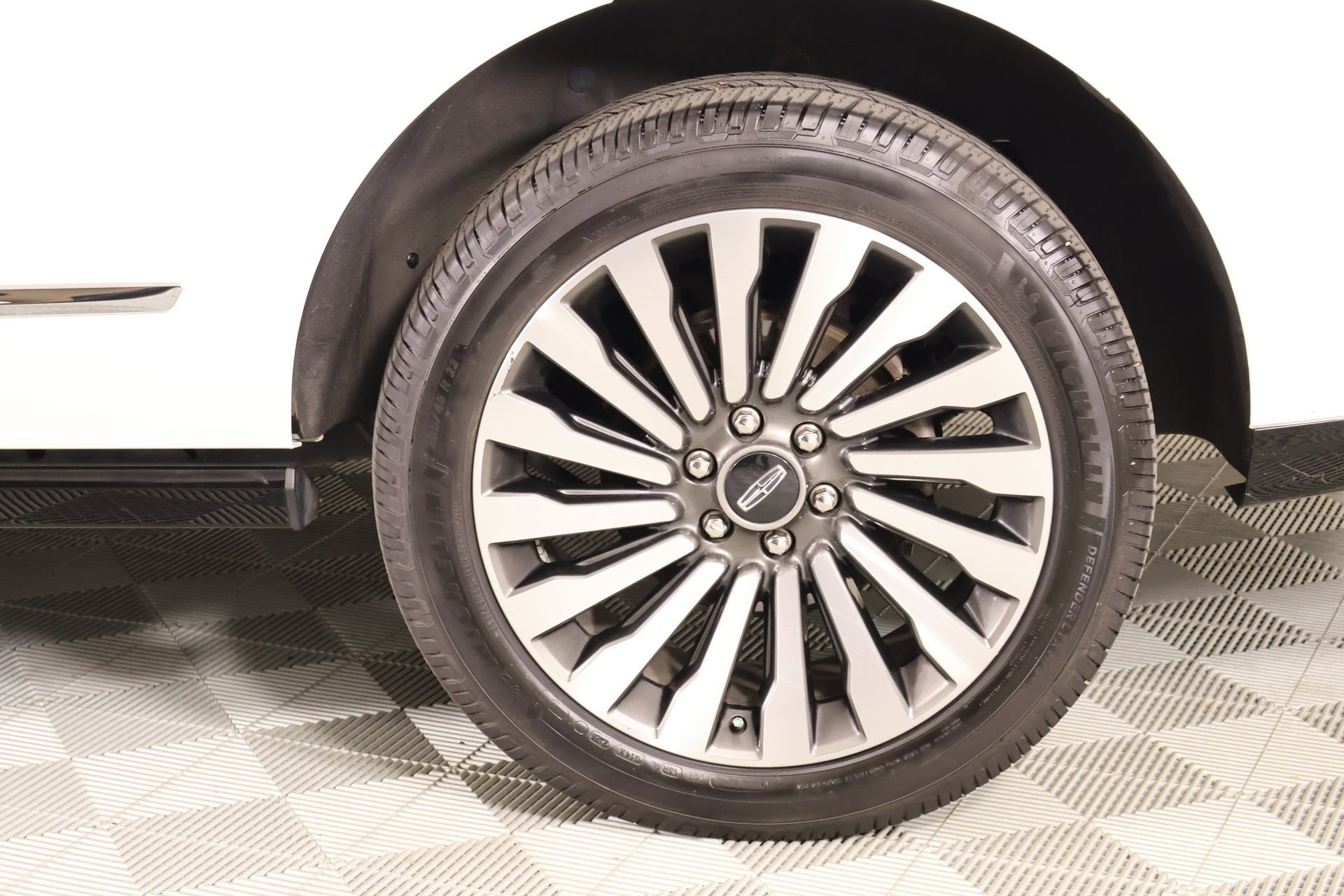 Used 2021 Lincoln Navigator Reserve w/ Luxury Package AWD/4WD image 21