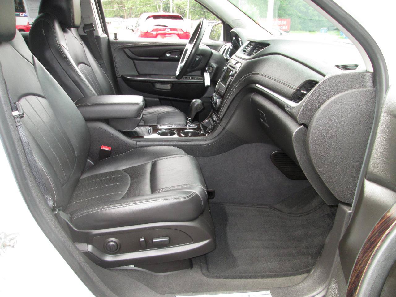 Used 2016 Chevrolet Traverse LTZ AWD/4WD image 4