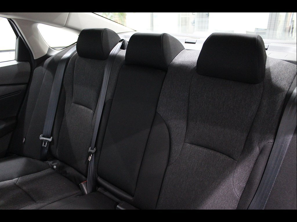 Certified 2025 Honda Accord LX image 17