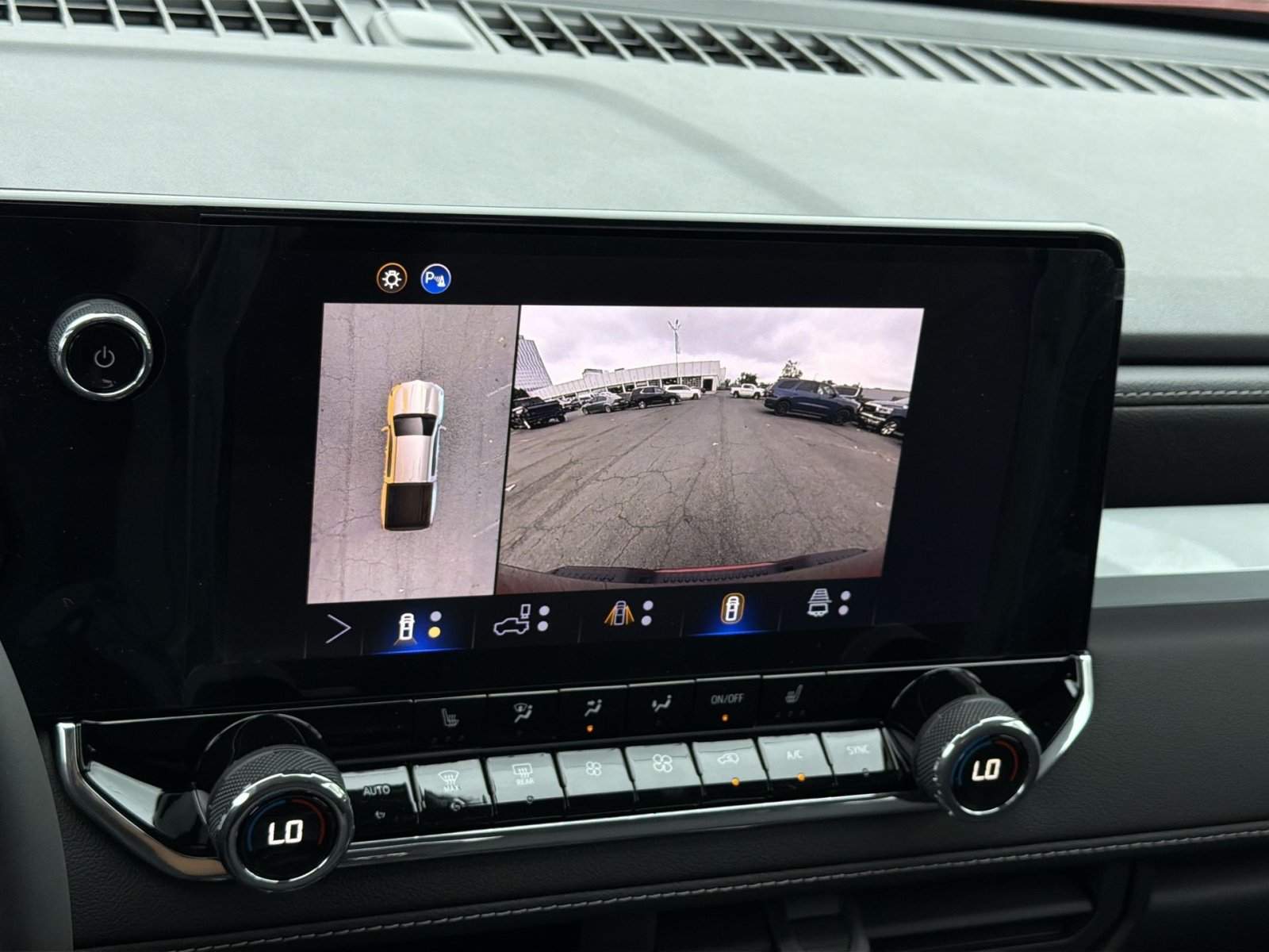 New 2026 Chevrolet Colorado LT w/ LT Convenience Package AWD/4WD image 19