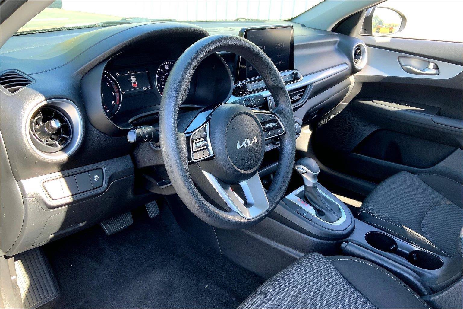 Used 2024 Kia Forte LXS FWD image 11
