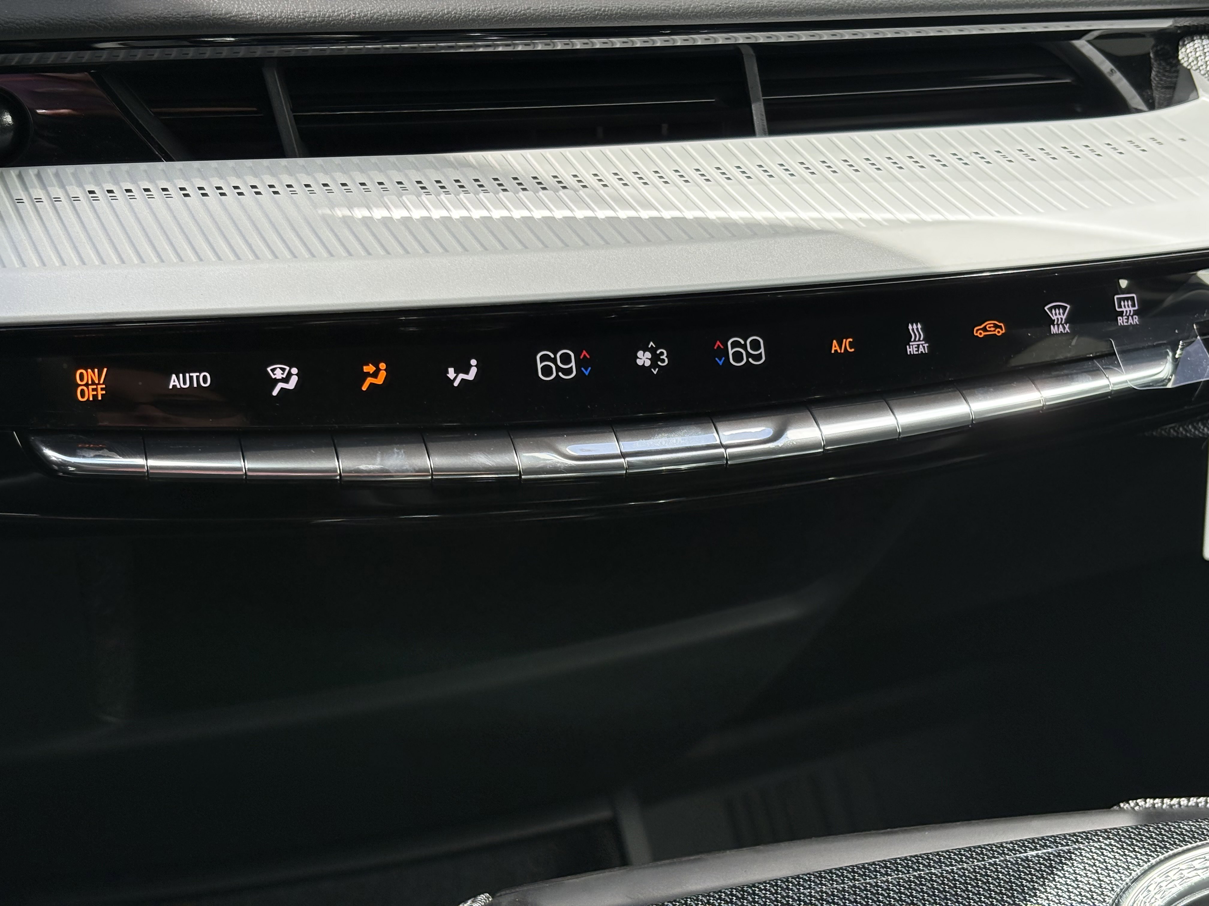 New 2025 Cadillac Optiq Sport 1 image 26