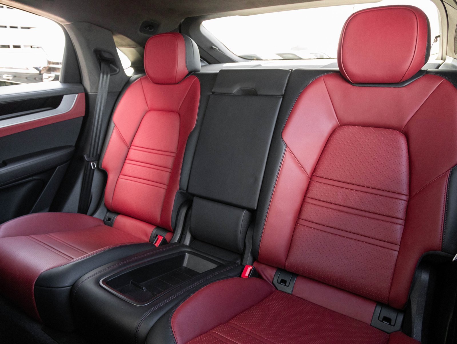 Certified 2024 Porsche Cayenne Turbo GT image 29