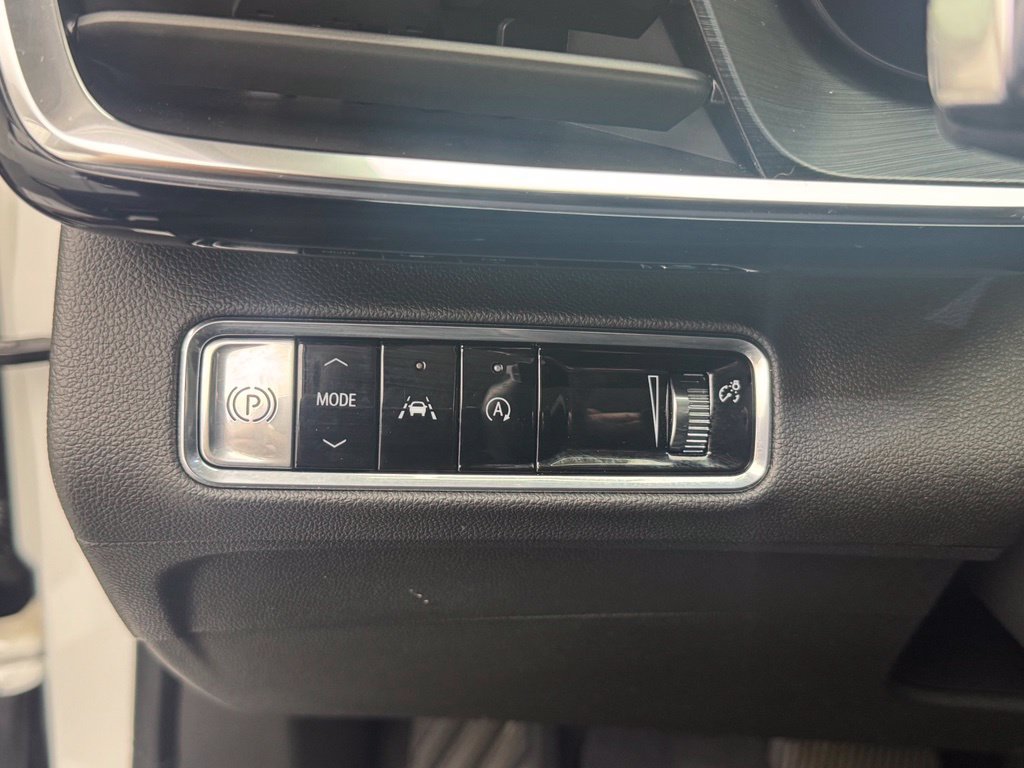 Used 2024 Buick Envision Preferred AWD/4WD image 19