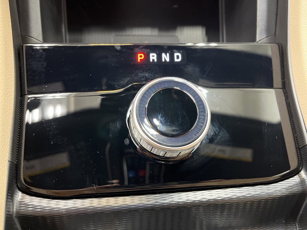 New 2025 Jeep Grand Cherokee Limited w/ Luxury Tech Group II image 21