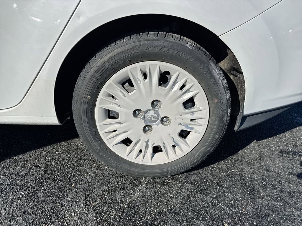 Used 2015 Ford Fiesta S image 24