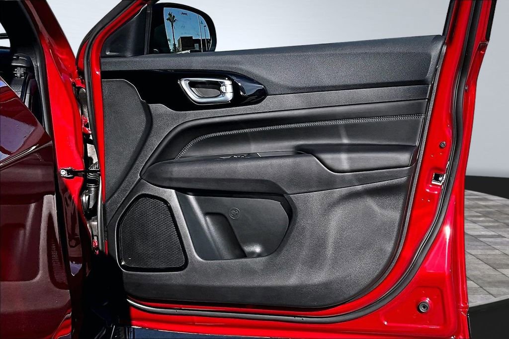 New 2026 Jeep Compass Latitude image 15