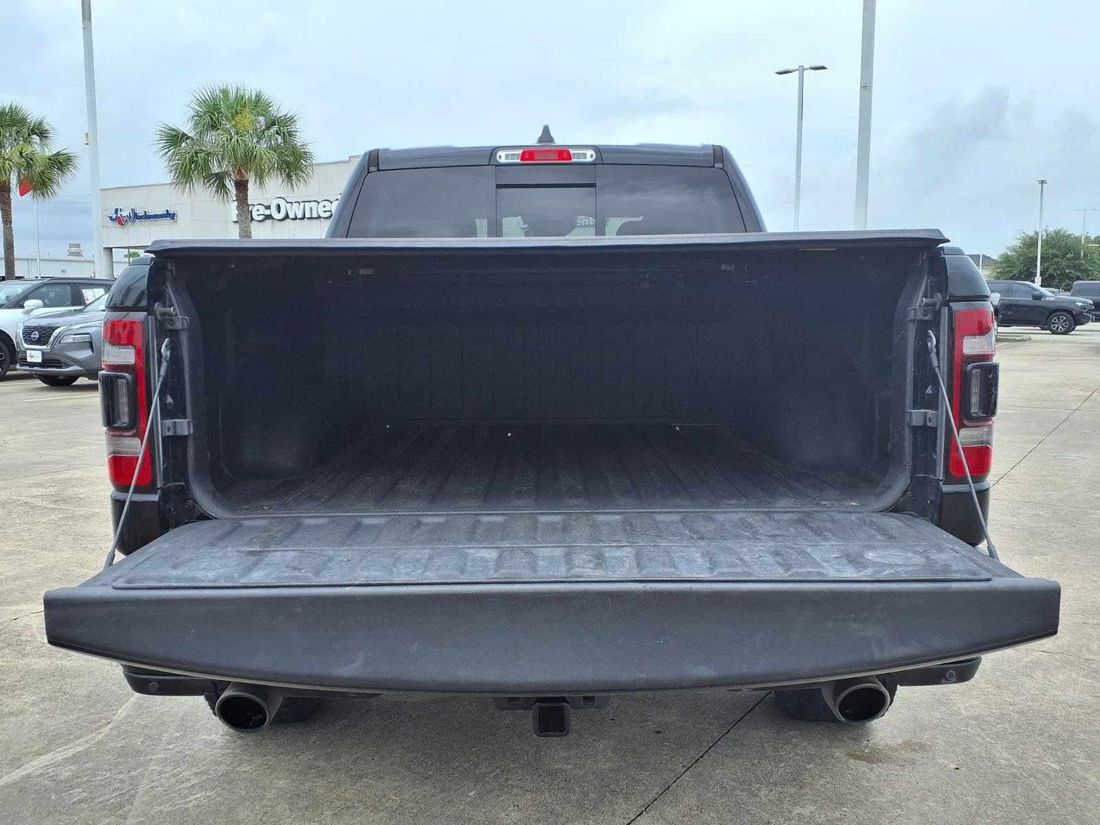 Used 2022 RAM 1500 Limited w/ (RED) Edition AWD/4WD image 7