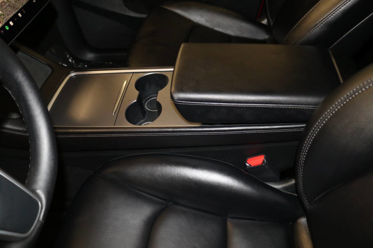 Used 2023 Tesla Model Y Performance image 36