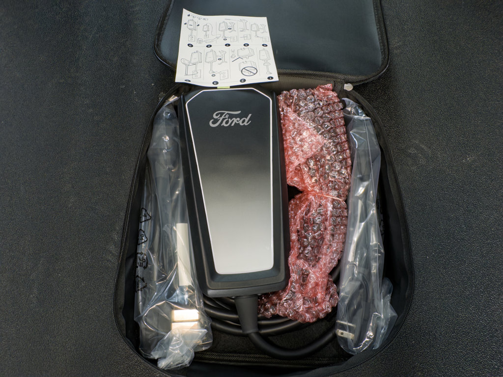 Used 2024 Ford E-Transit Low Roof RWD image 6