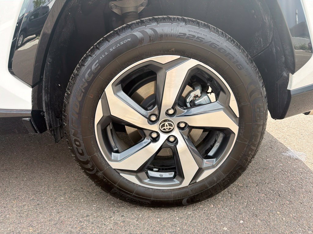 Used 2025 Toyota RAV4 SE AWD/4WD image 29
