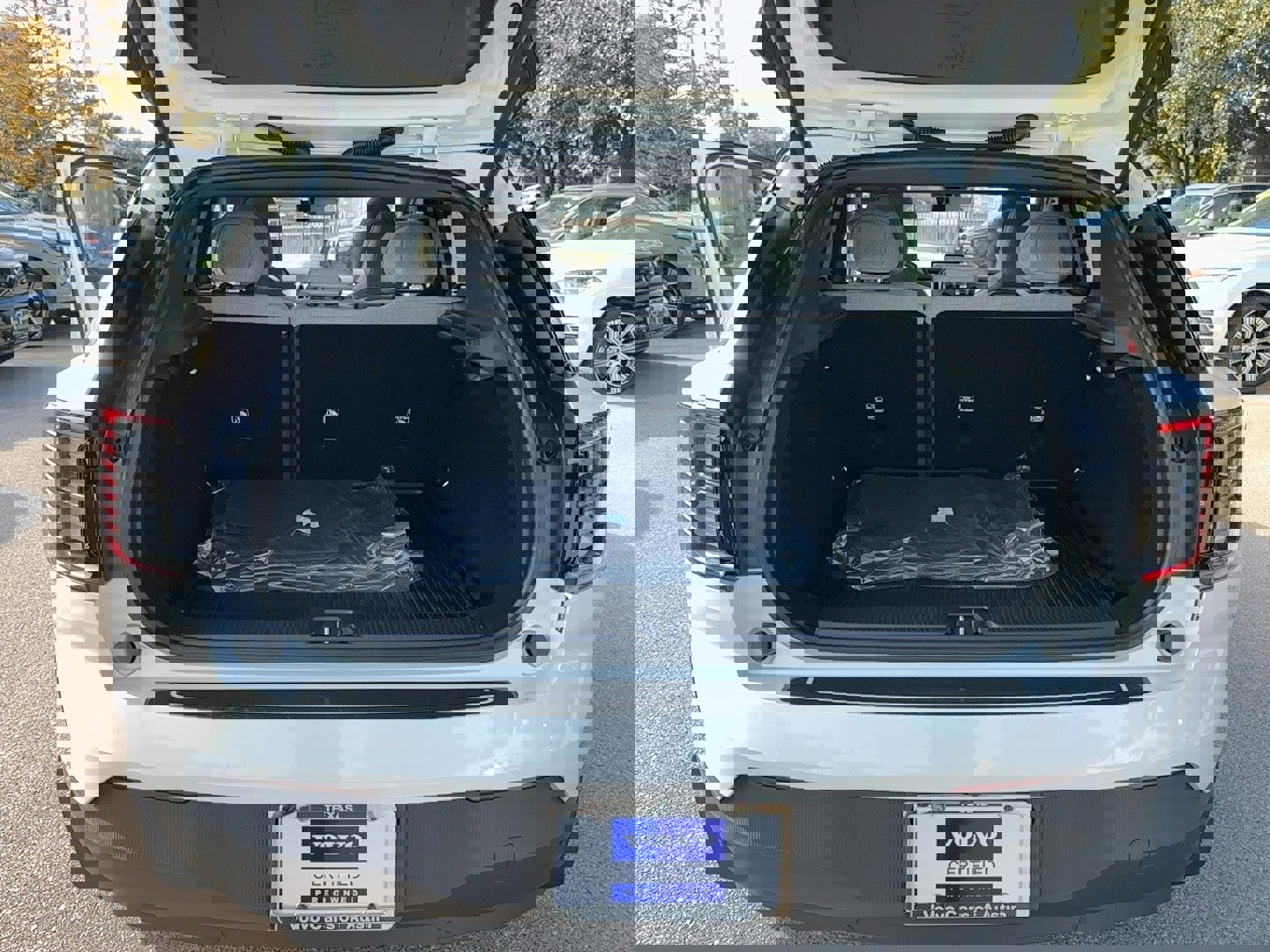 Used 2025 Volvo EX30 Ultra w/ Protection Package Premier image 25