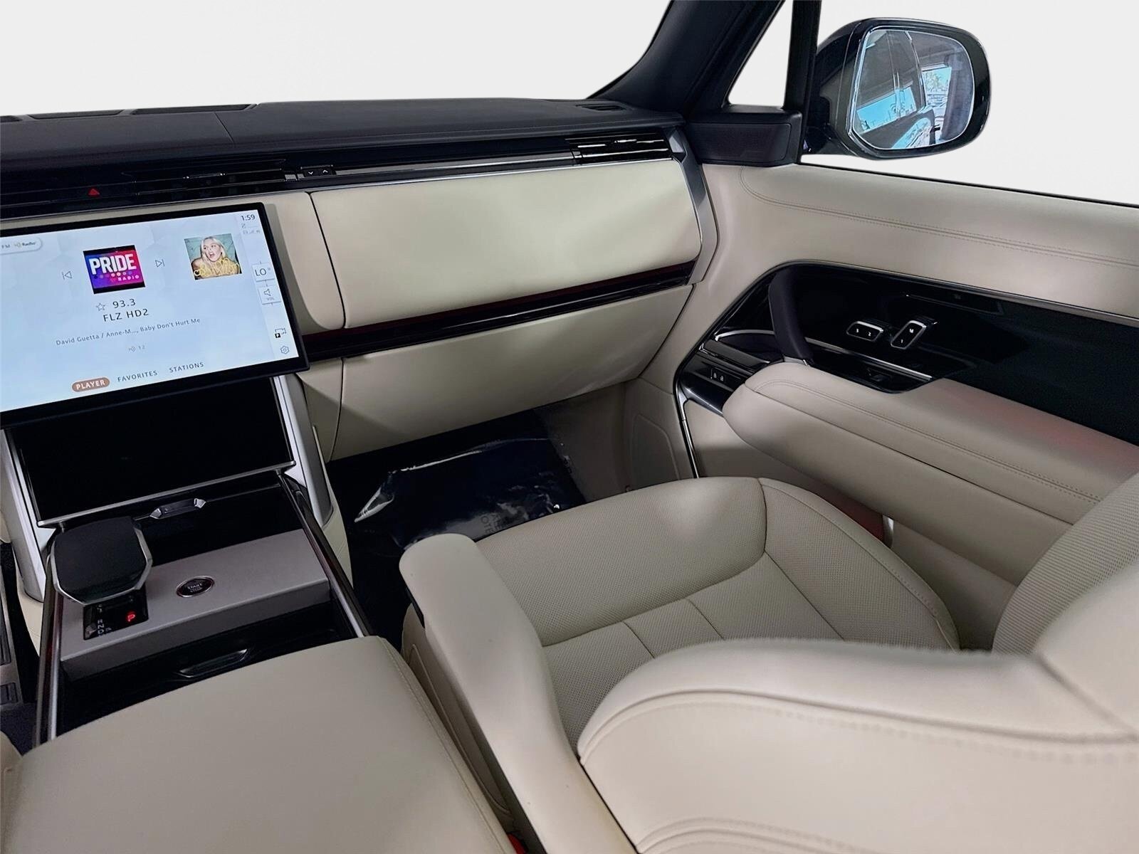 New 2026 Land Rover Range Rover Long Wheelbase SE AWD/4WD image 26