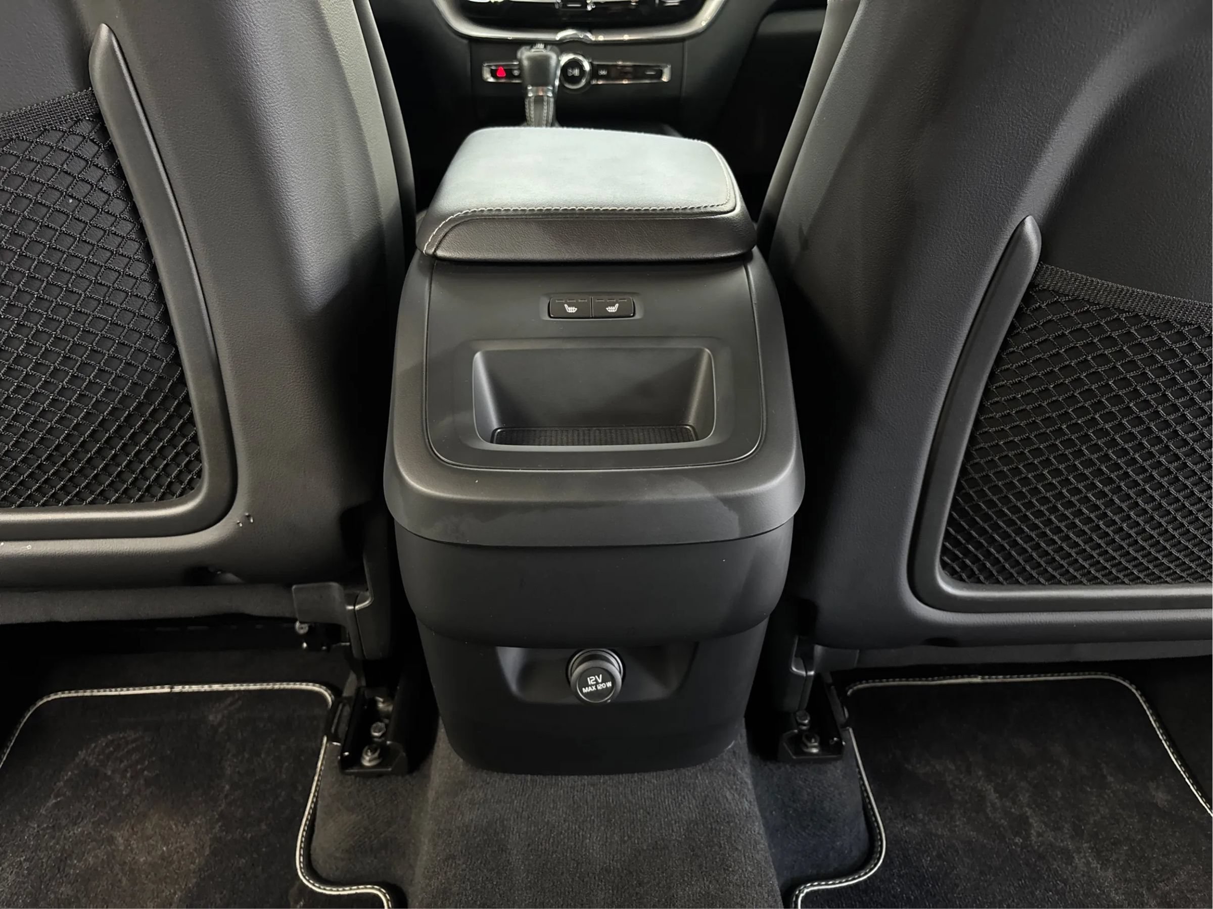 Used 2019 Volvo XC60 T6 R-Design AWD/4WD image 27