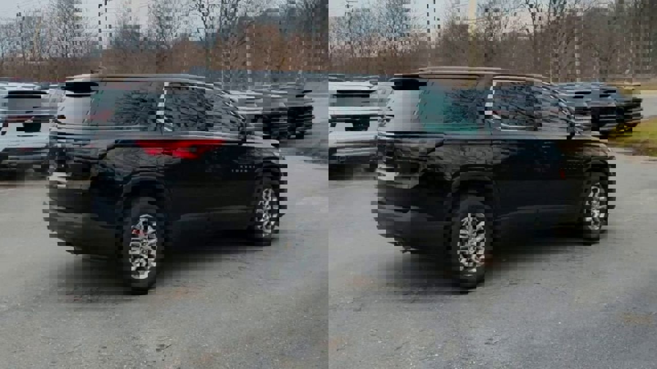 Certified 2023 Chevrolet Traverse LS w/ Safety Package image 8