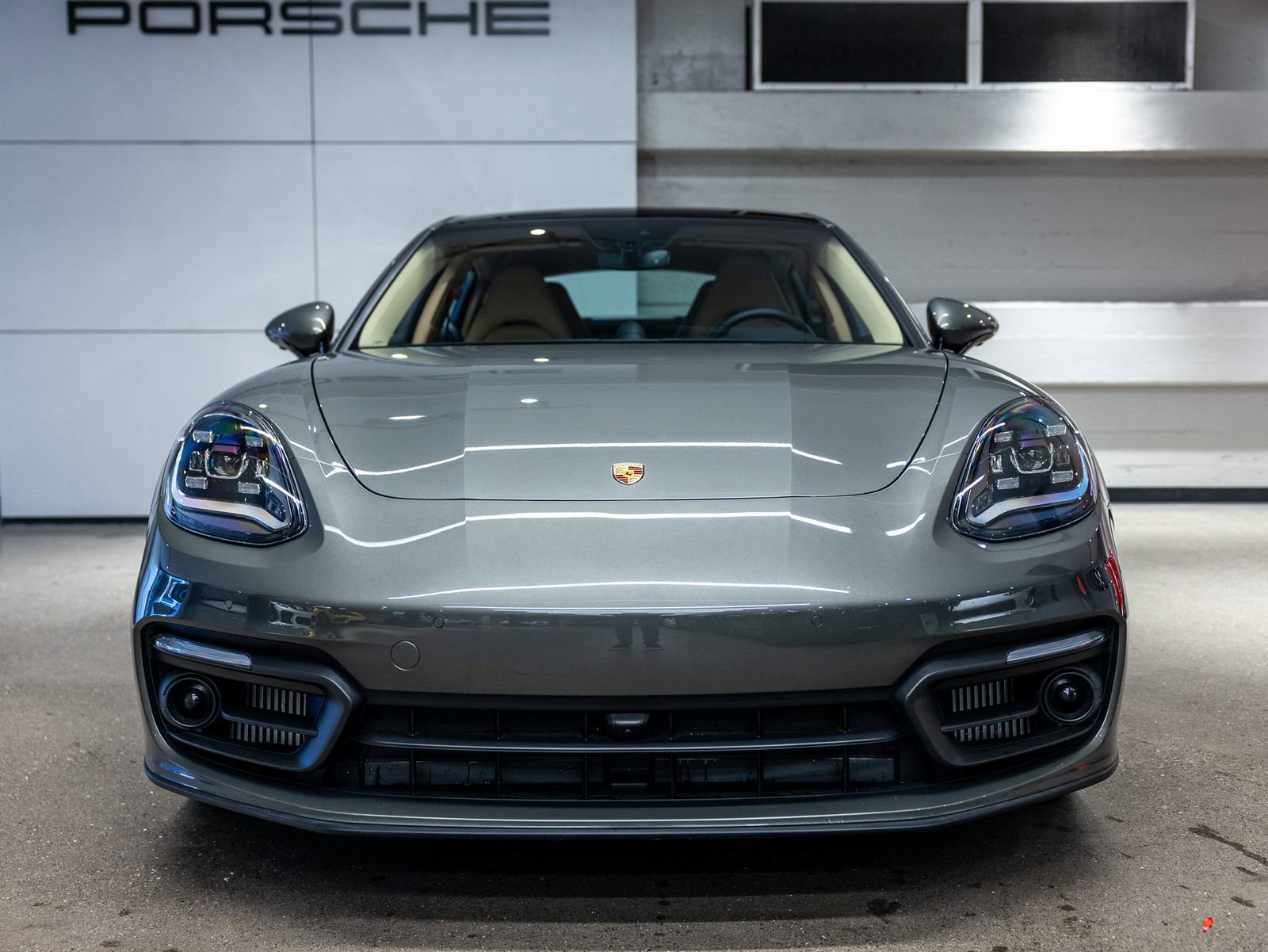Certified 2023 Porsche Panamera Platinum Edition image 7