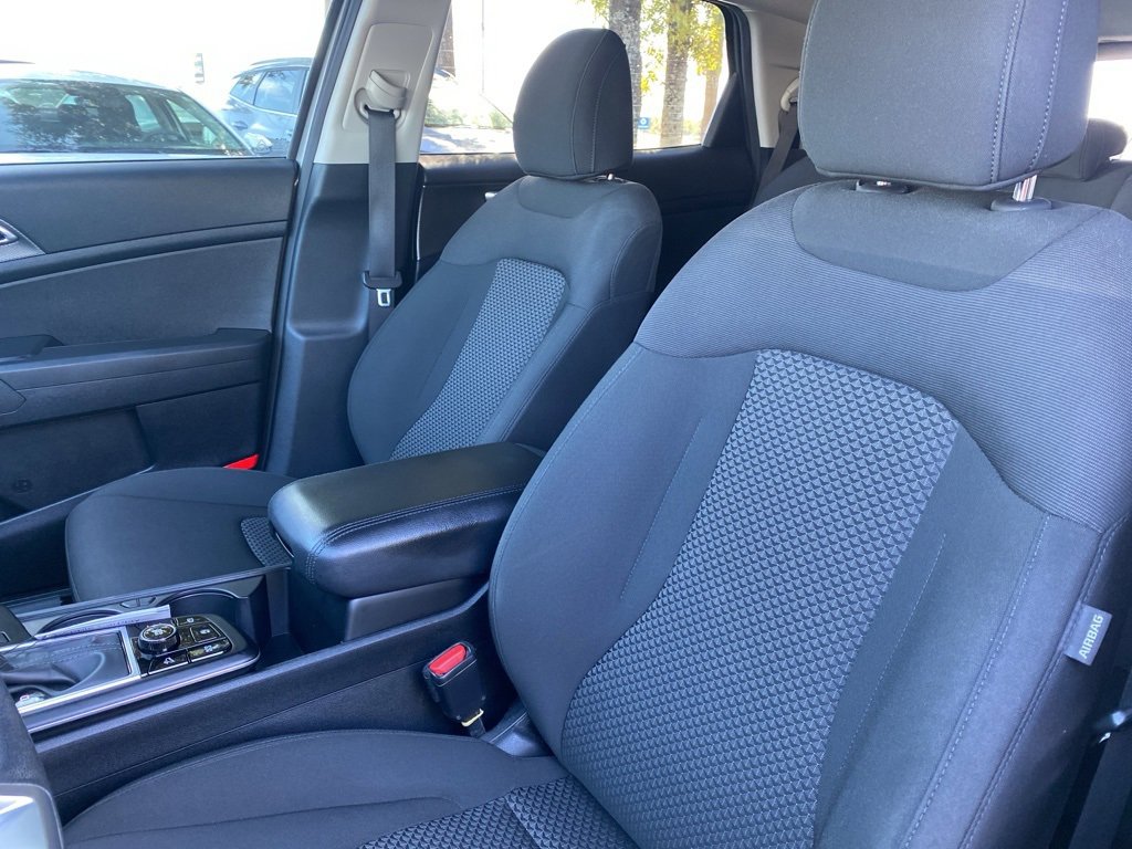 Used 2023 Kia Sportage LX image 22