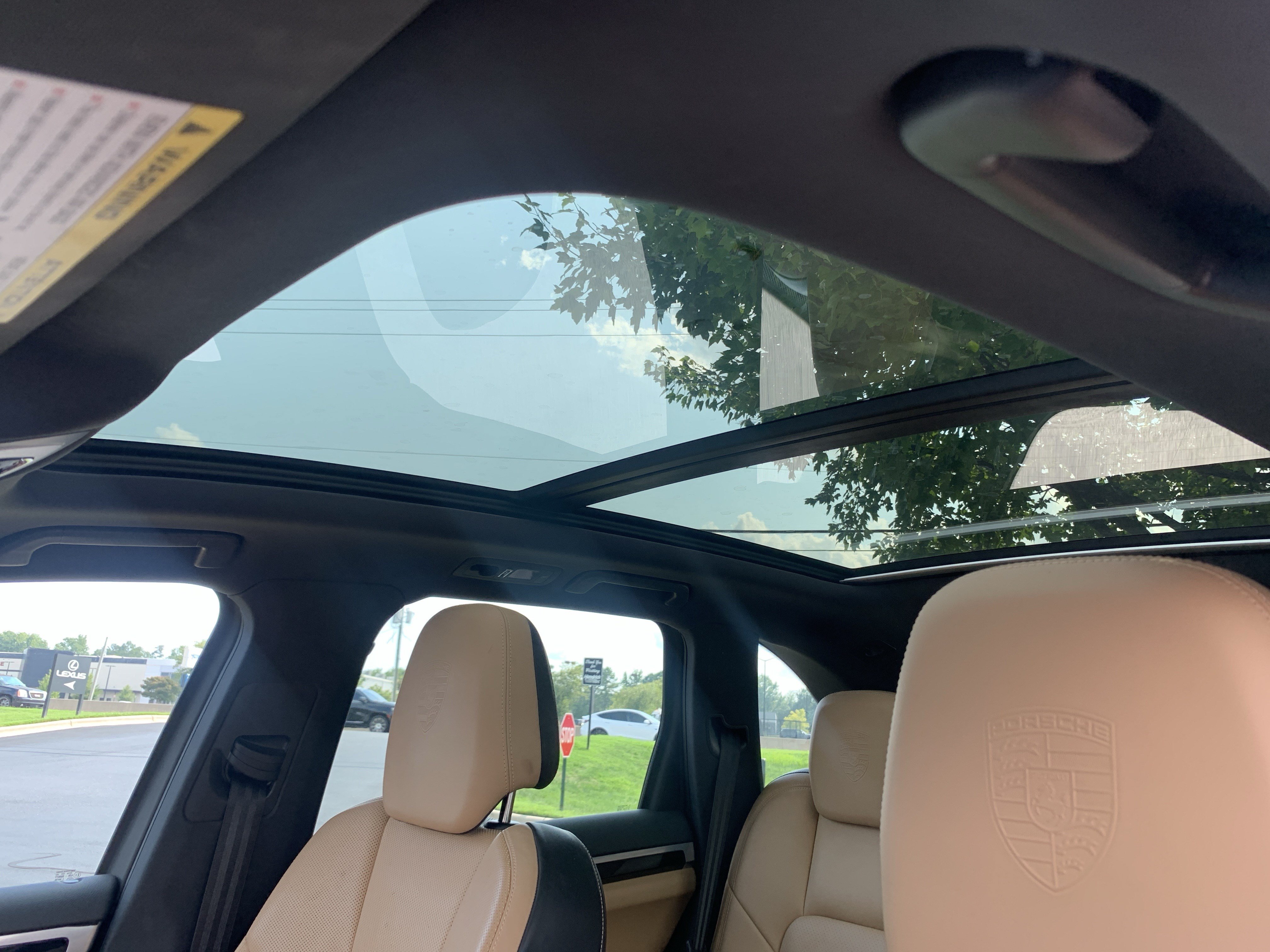 Used 2018 Porsche Cayenne Platinum Edition AWD/4WD image 28
