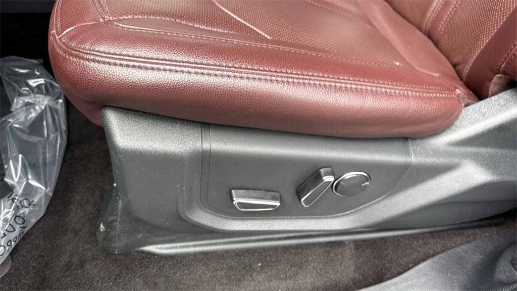 Used 2023 Ford Expedition Limited image 42