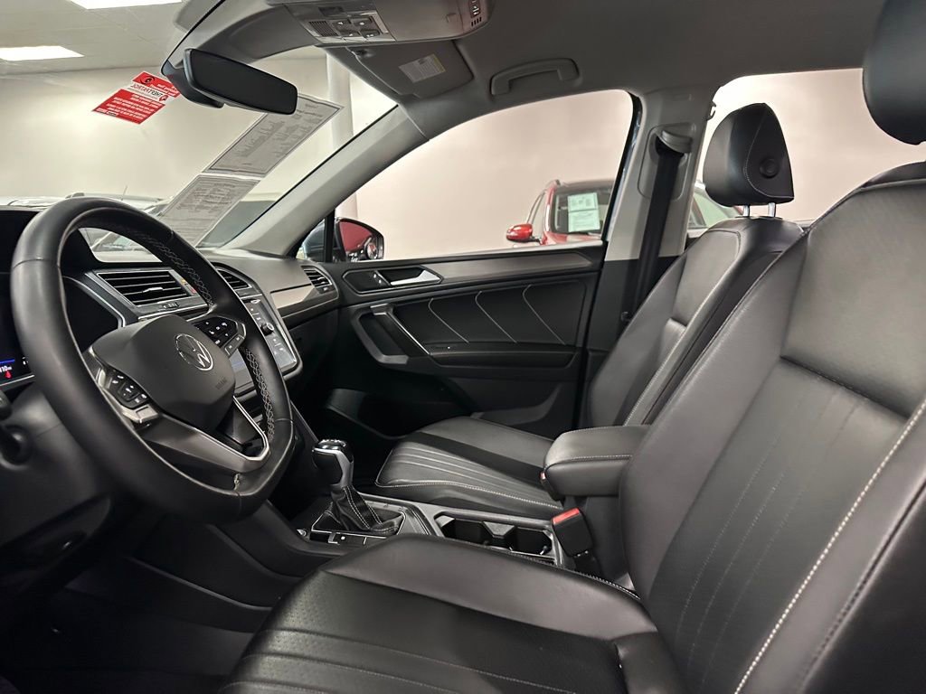 Used 2022 Volkswagen Tiguan SE FWD image 15