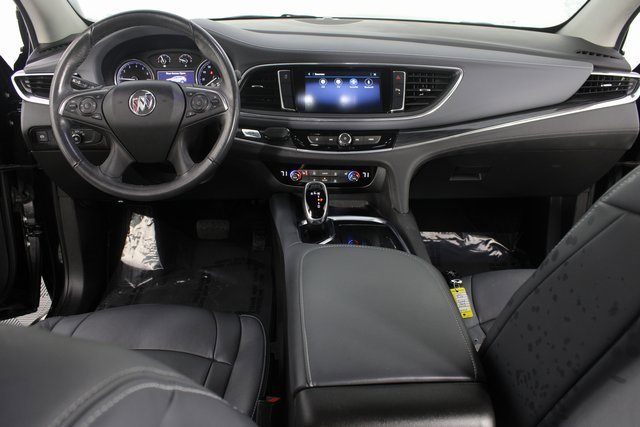 Used 2021 Buick Enclave Essence w/ LPO, Luxury Package image 9