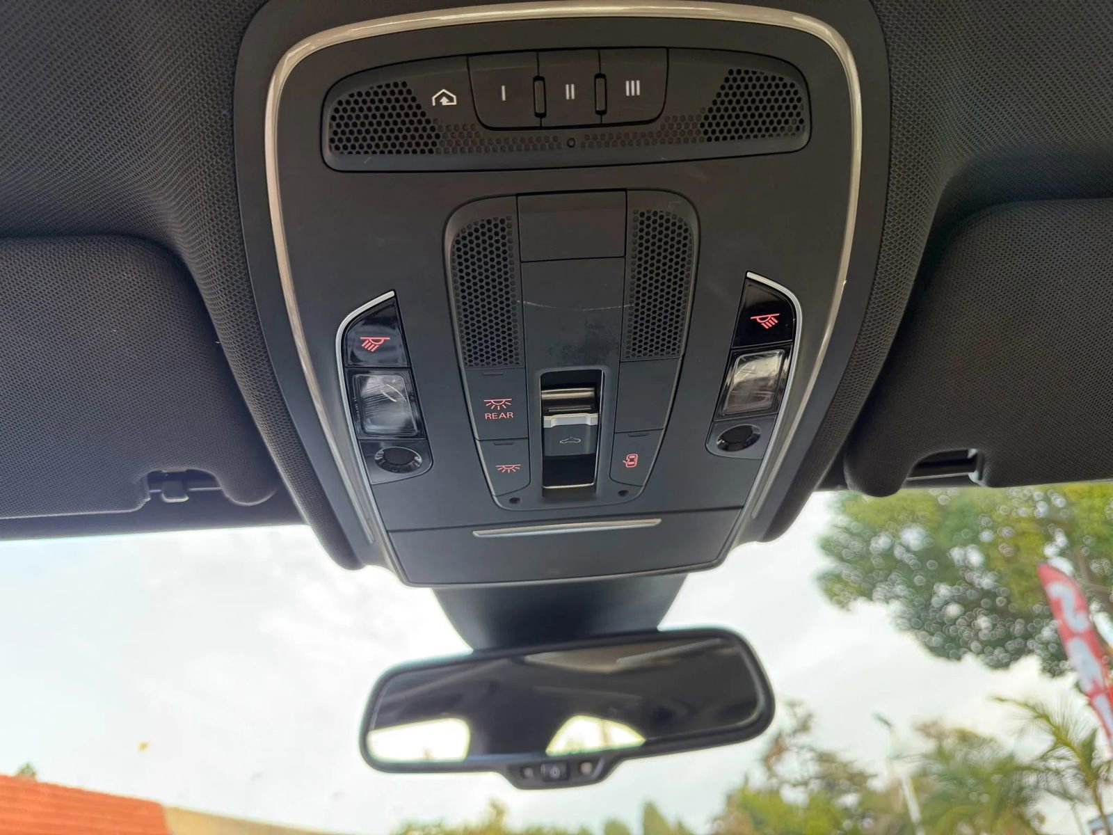 Used 2012 Audi A8 4.2 image 31