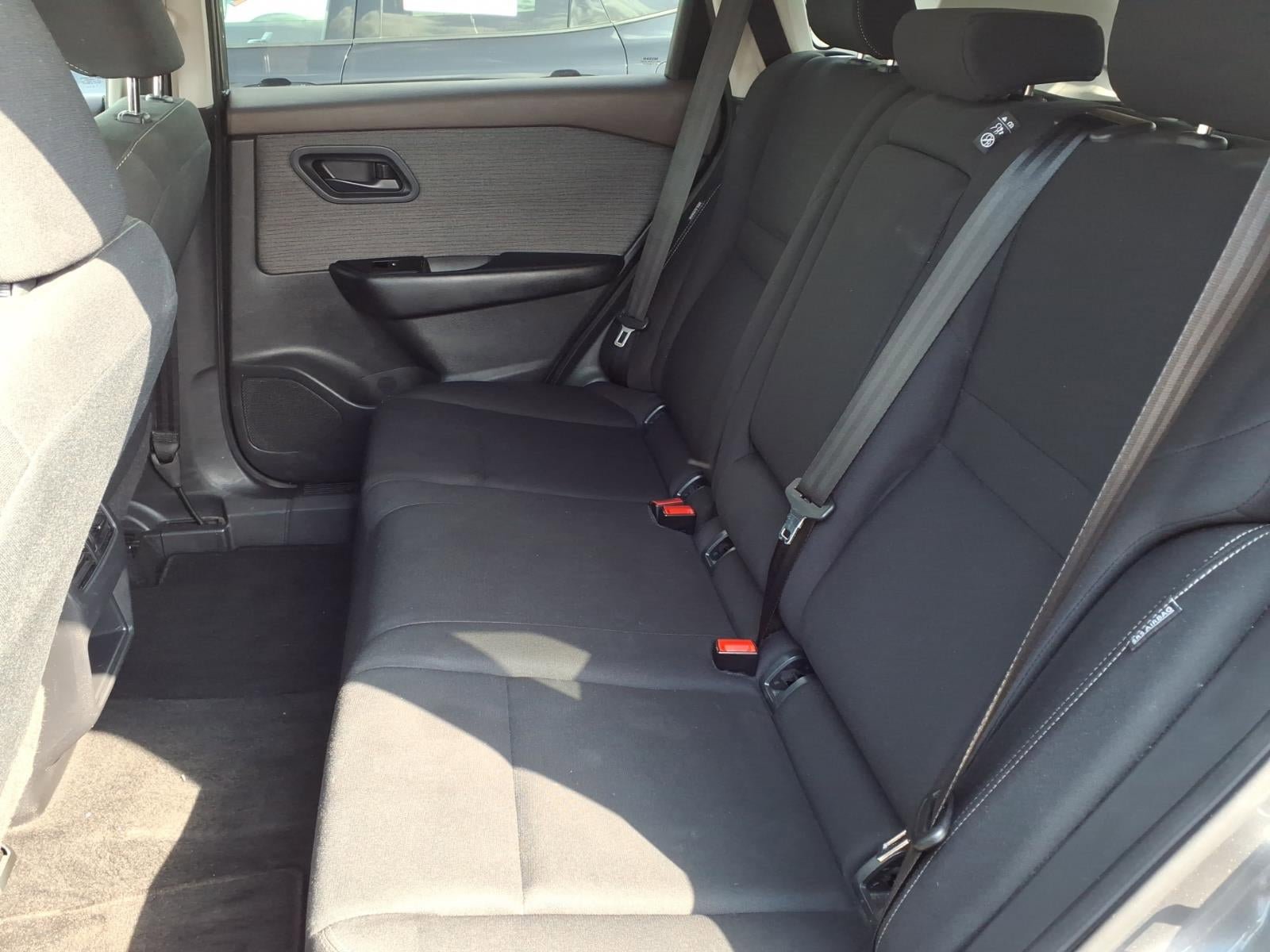 Used 2023 Nissan Rogue S image 18