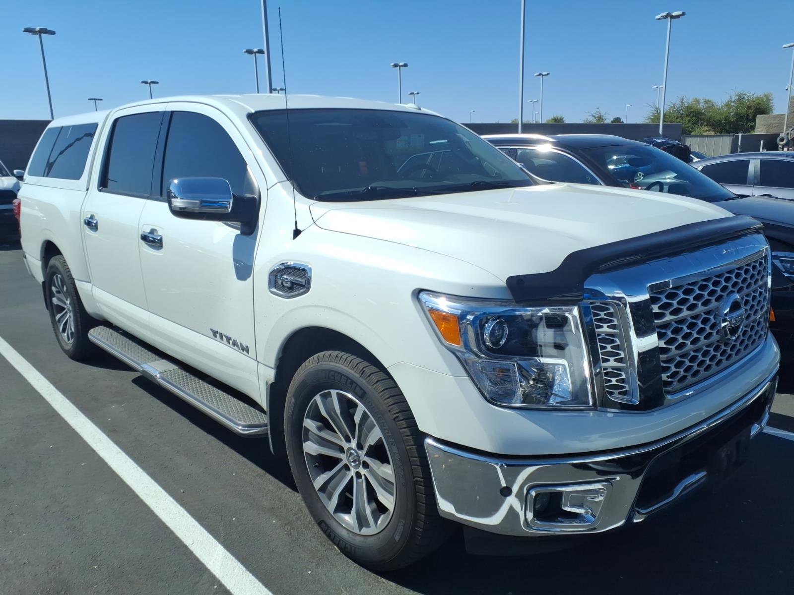 Used 2017 Nissan Titan SL image 2