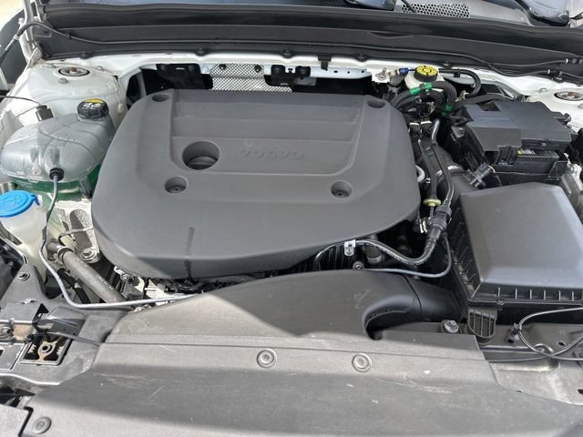 Certified 2023 Volvo XC40 B5 Plus w/ Protection Package Premier AWD/4WD image 31