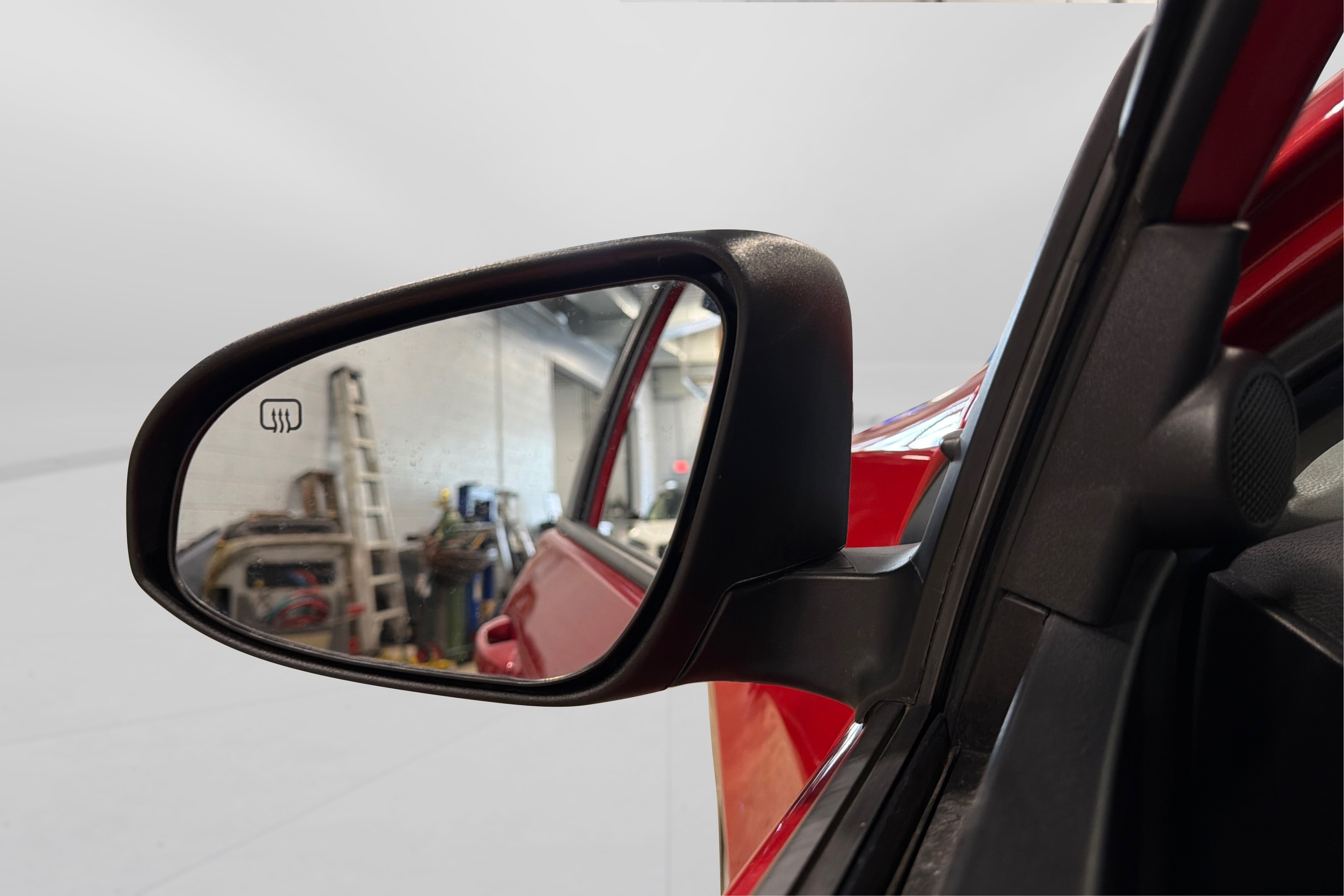 Used 2018 Toyota Corolla LE FWD image 14
