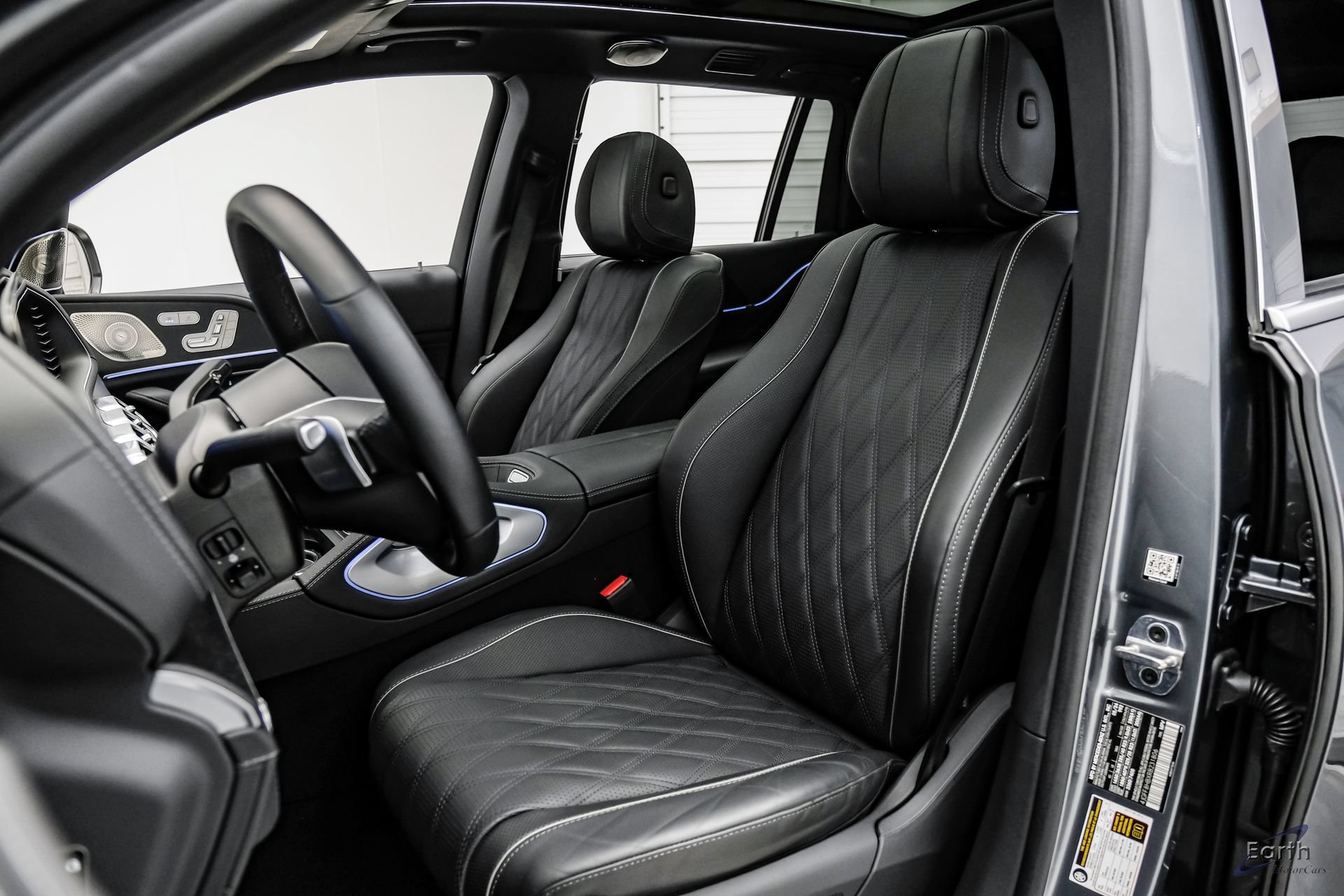 Used 2024 Mercedes-Benz Maybach GLS 600 4MATIC image 46