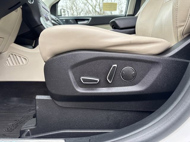 Used 2019 Ford Edge Titanium w/ Cold Weather Package image 39