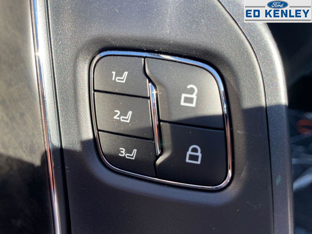 New 2026 Ford F350 Lariat w/ Tremor Off-Road Package image 28